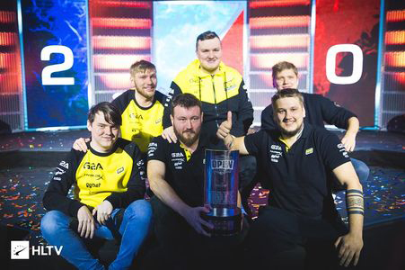 得流下泪水 得流下泪水